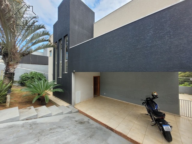 ENTRADA - GARAGEM - JARDIM