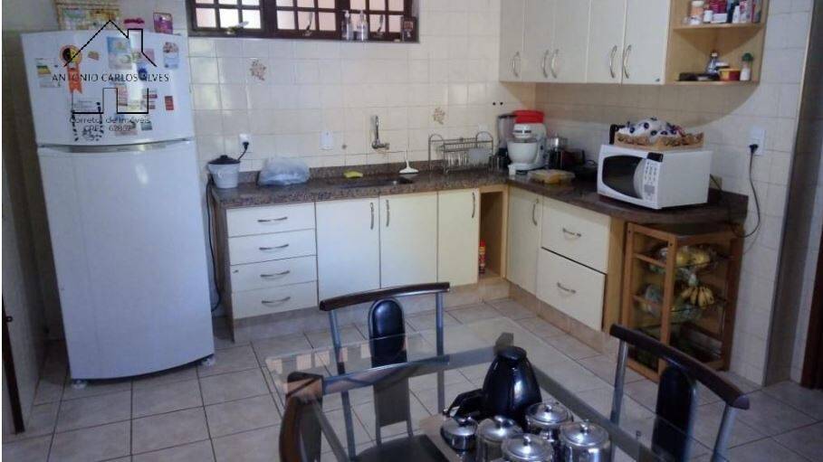 Chácara à venda com 4 quartos, 350m² - Foto 36