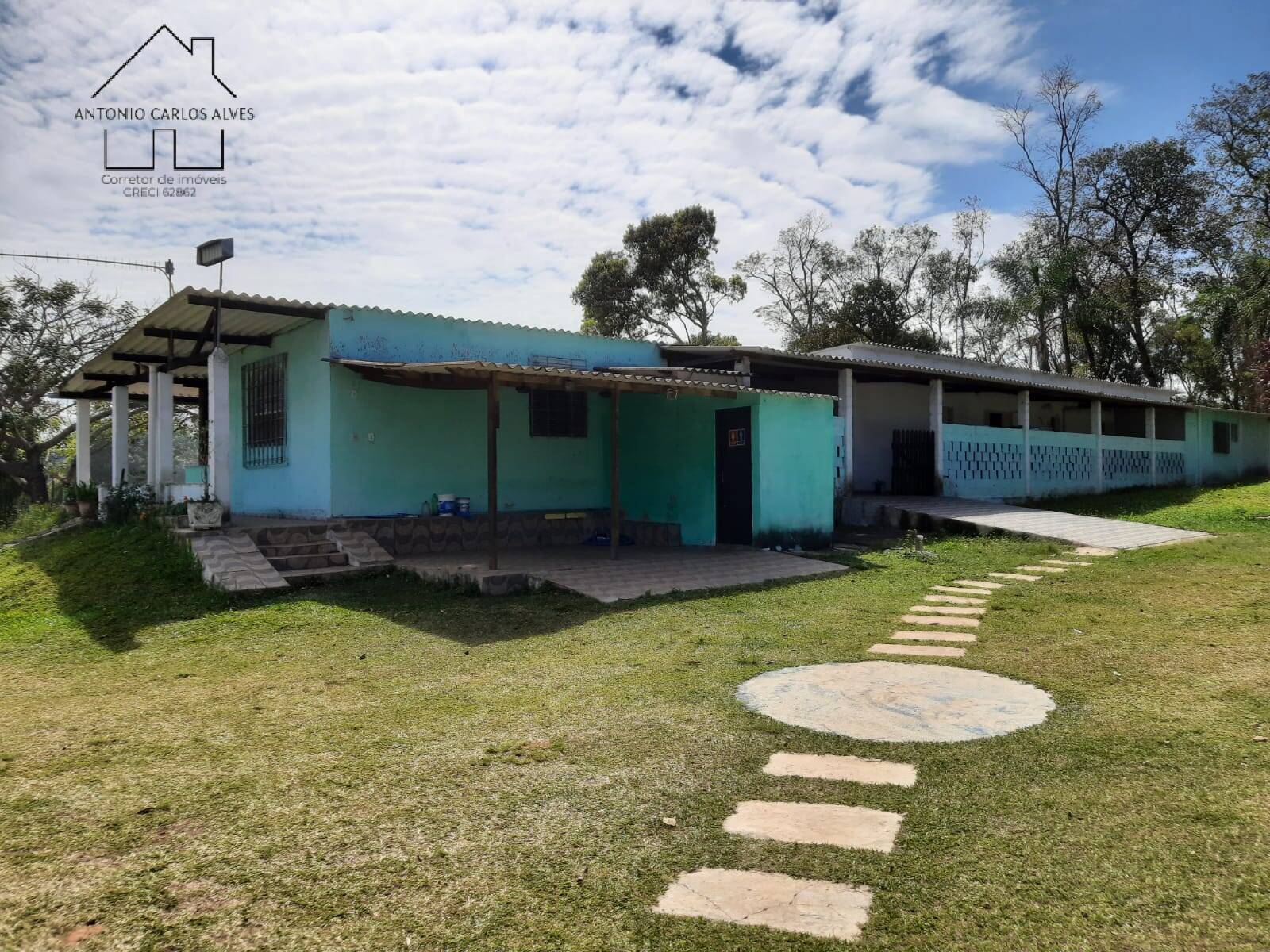 Chácara à venda com 4 quartos, 1000m² - Foto 2