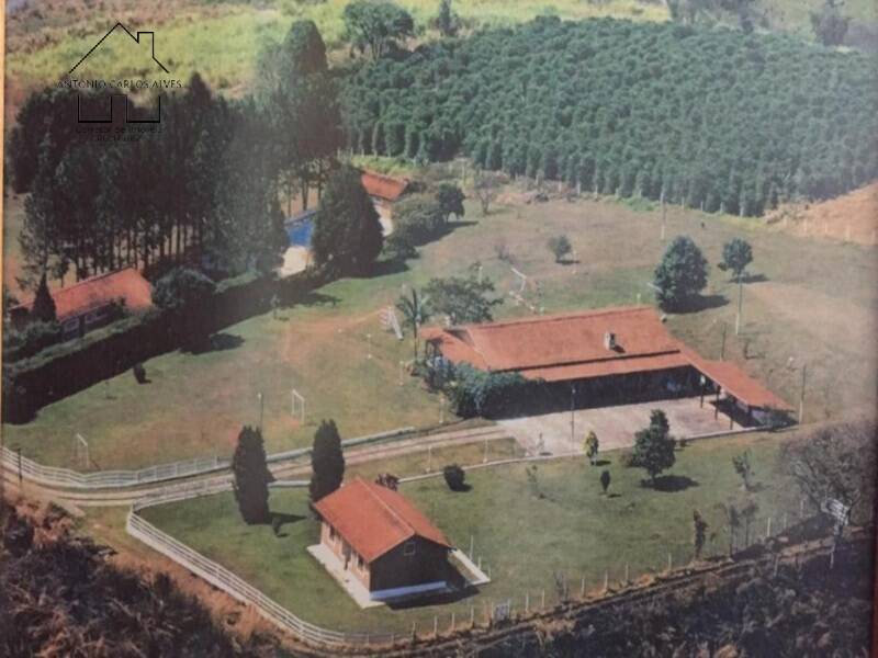 Sítio à venda com 13 quartos, 1000m² - Foto 1