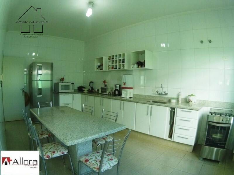 Casa, 3 quartos, 220 m² - Foto 24
