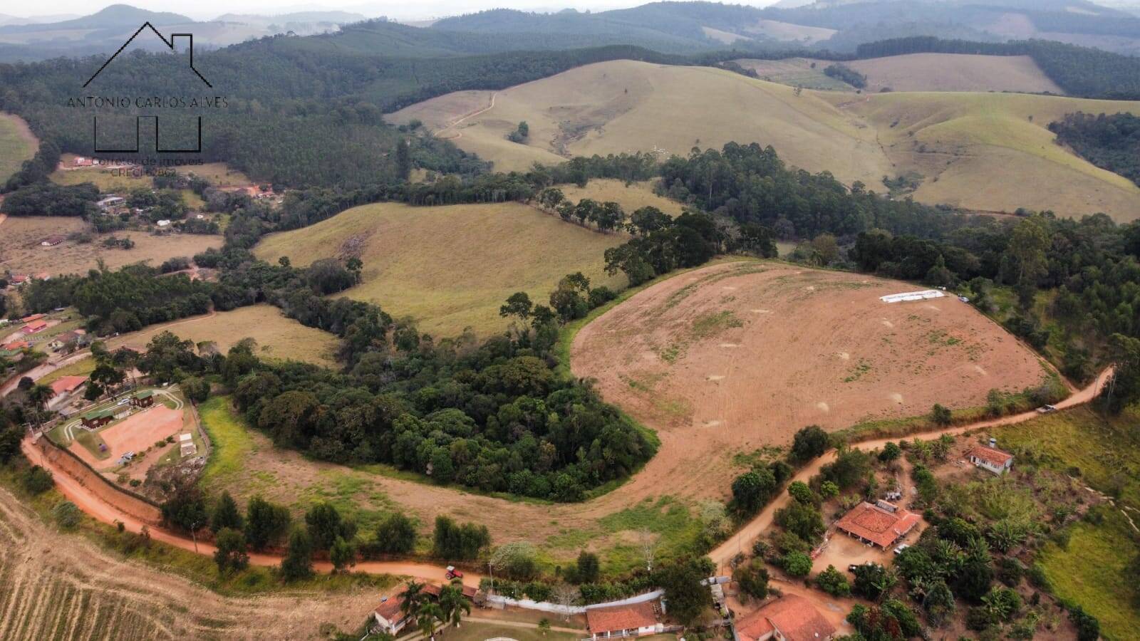 Sítio, 2 quartos, 23 hectares - Foto 1