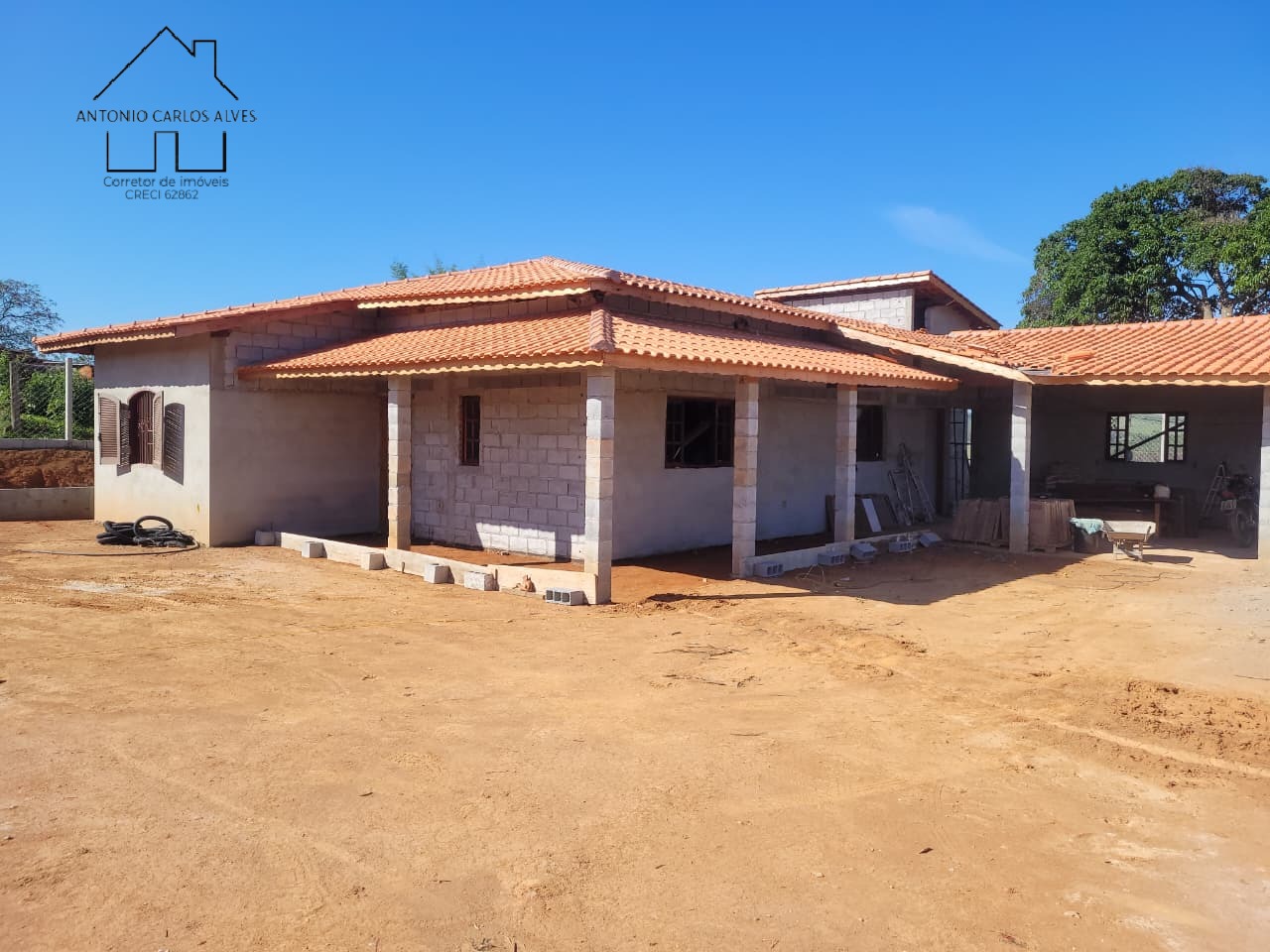 Chácara, 3 quartos, 950 m² - Foto 1